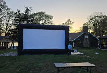 Blow up outdoor movie screen